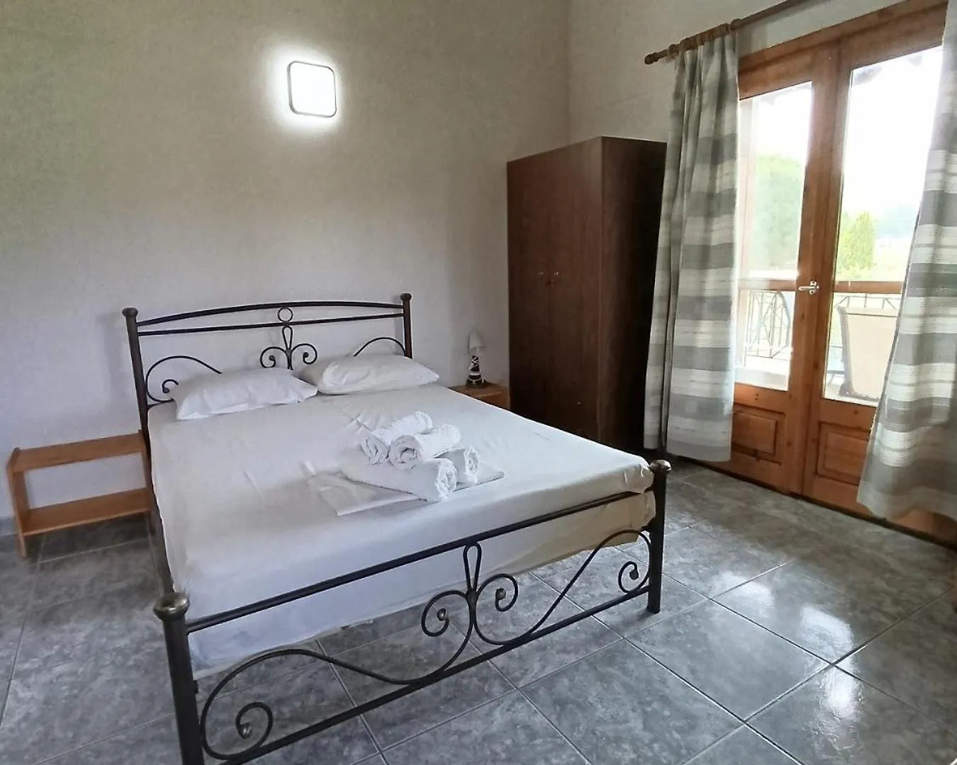 Vasso Karidi Rooms Vourvourou